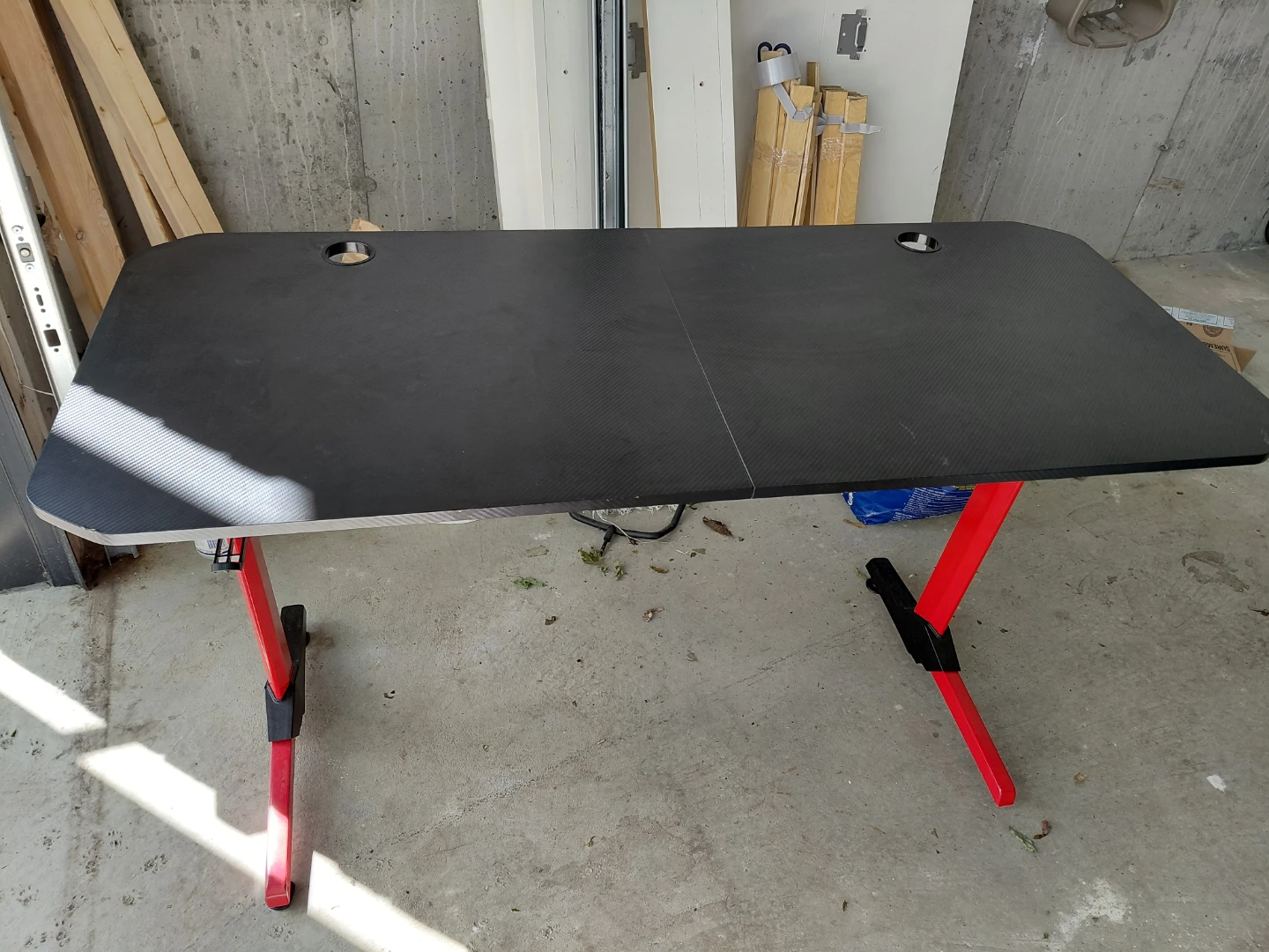 Vitesse Gaming Desk - photo 2