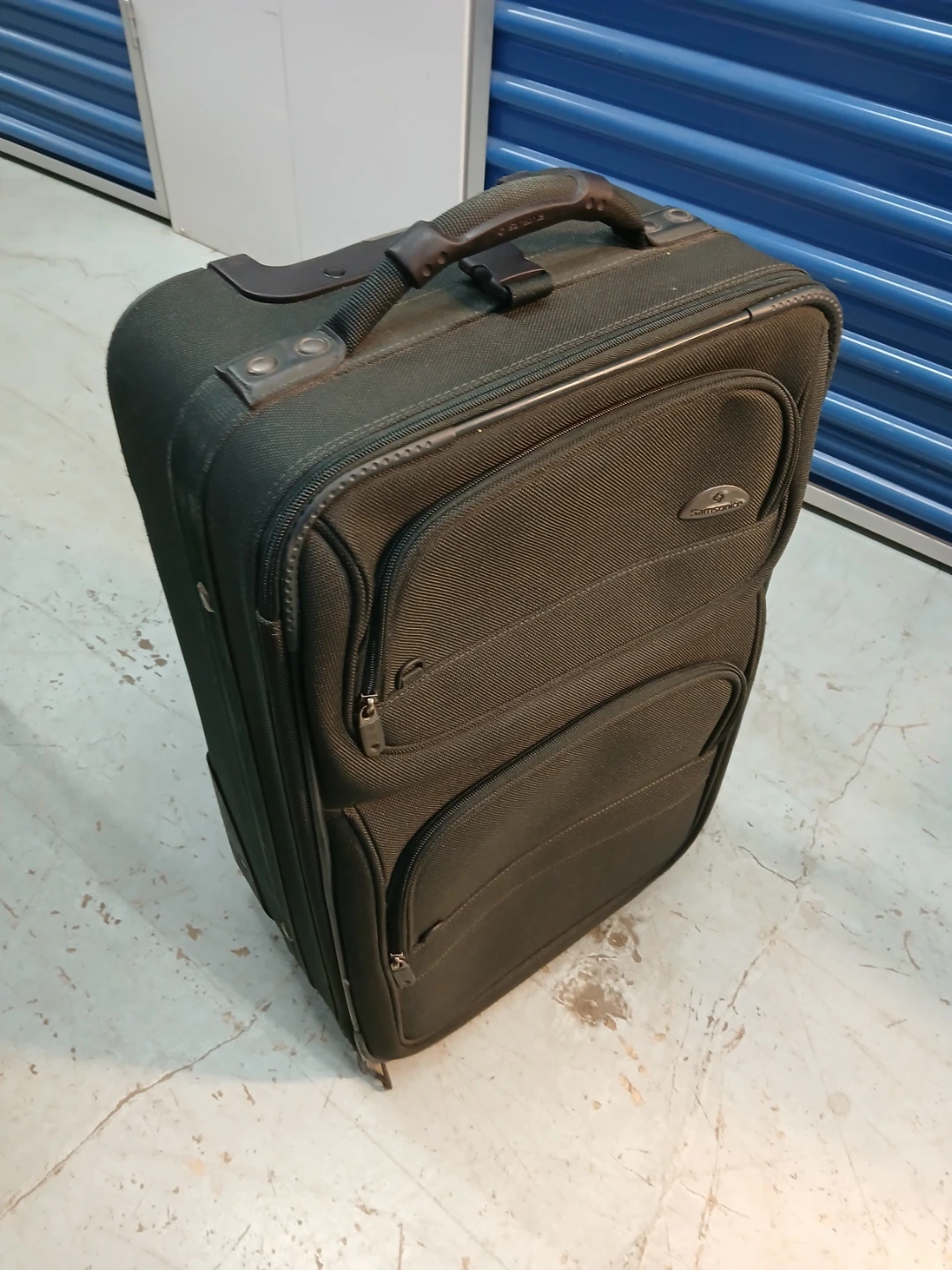 Samsonite Olive Green Rolling Suitcase carry on luggage - photo 2