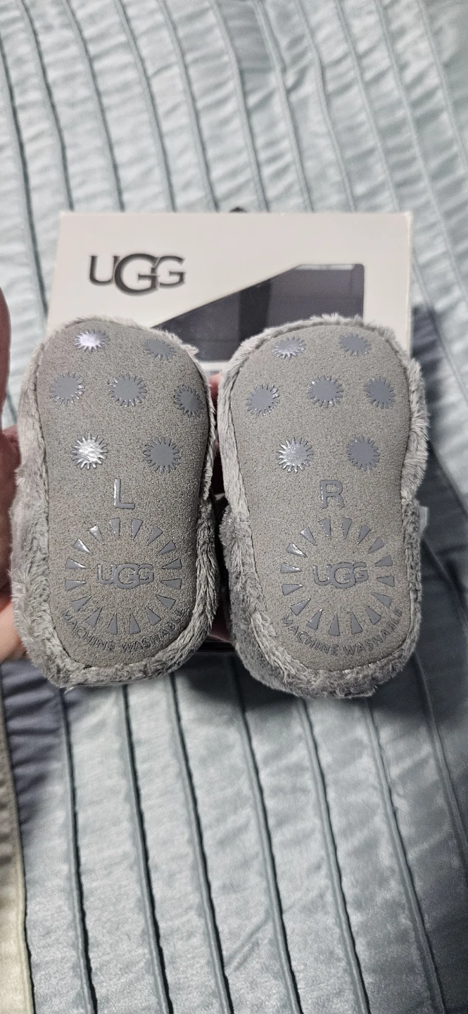 UGG Bixbee Baby Boots. Size L, 6/7months - photo 4