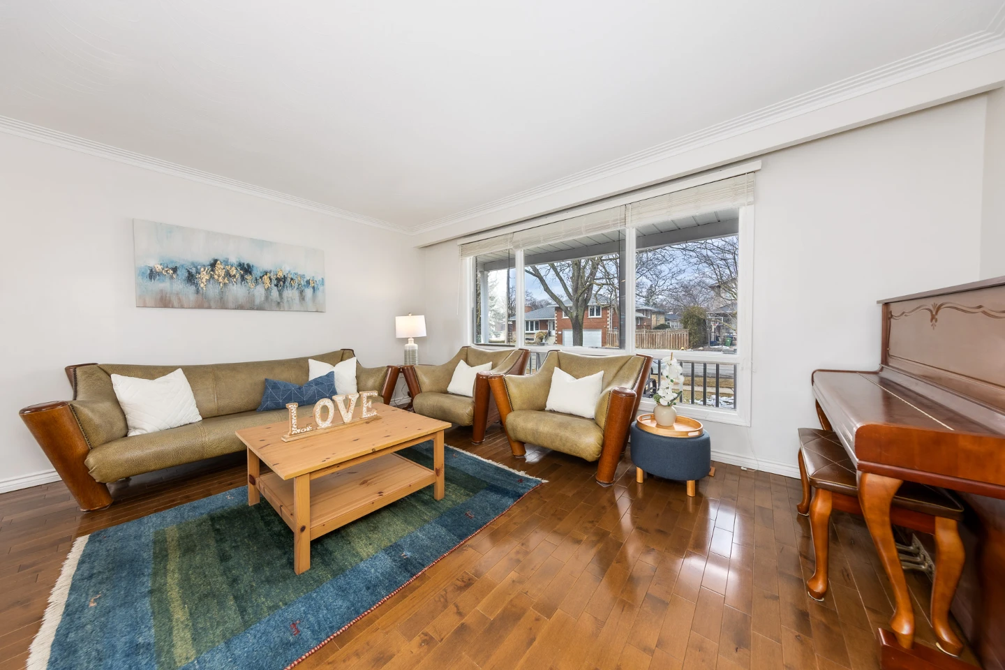 Leather Sofa and Armchairs Living Room Set
