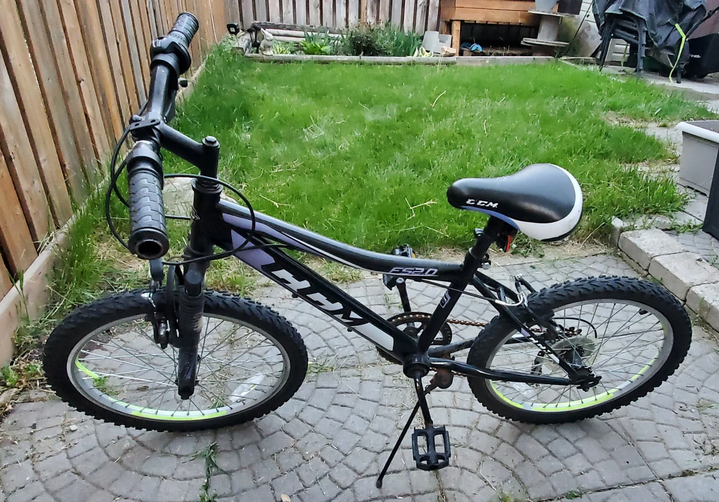 CCM T2.0 20-inch 6-Speed Kids Bike - photo 3