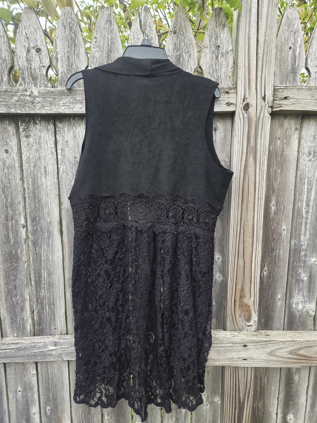 Vocal Black Lace Trim Vest - photo 3