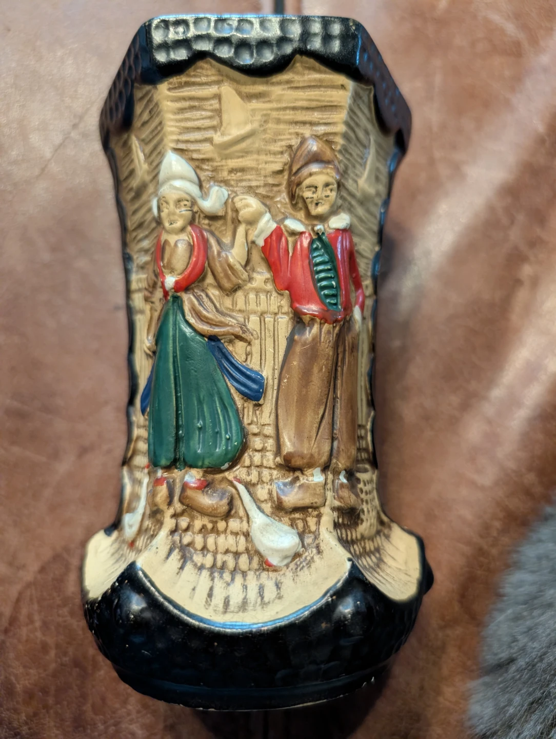Antique Embosa Ware Vase - photo 3