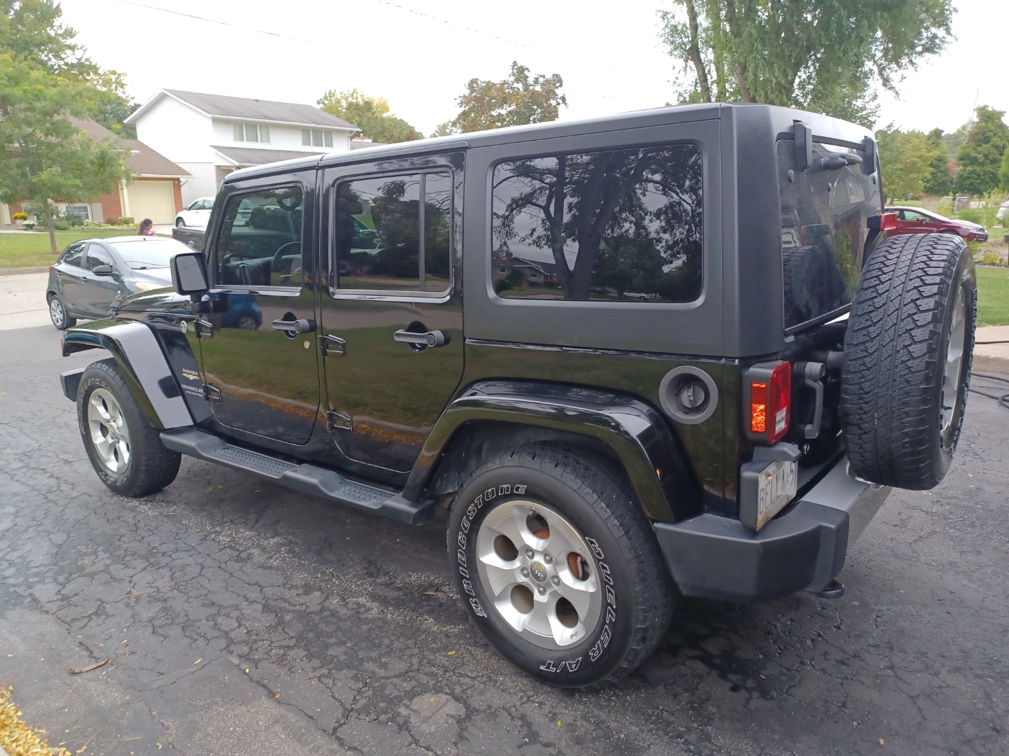 Black Jeep Wrangler Unlimited Sahara 4x4 - photo 5