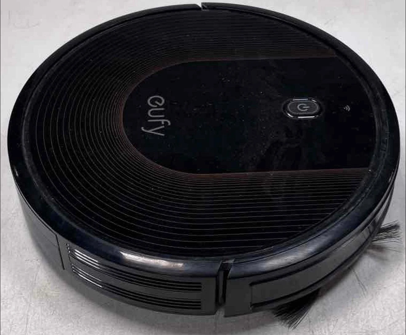 eufy RoboVac 30C Robot Vacuum Cleaner (cash only) - photo 3