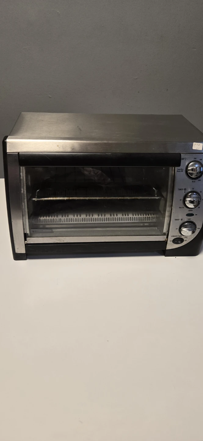 BLACK+DECKER 4-Slice Toaster Oven - photo 4