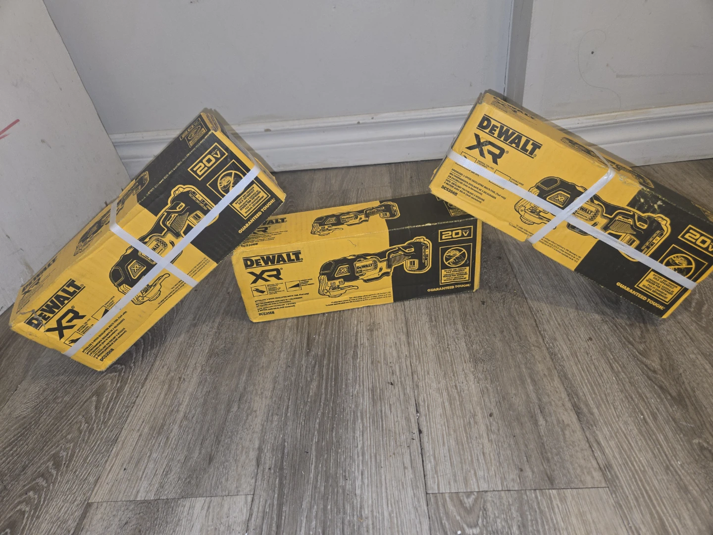 3x DEWALT 20V XR Brushless Oscillating Multi-Tool DCS356B