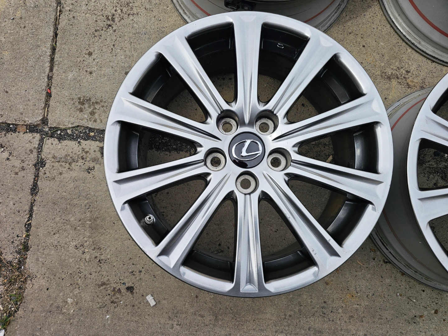 17" LEXUS NX200, NX300 O.E.M RIMS - photo 2