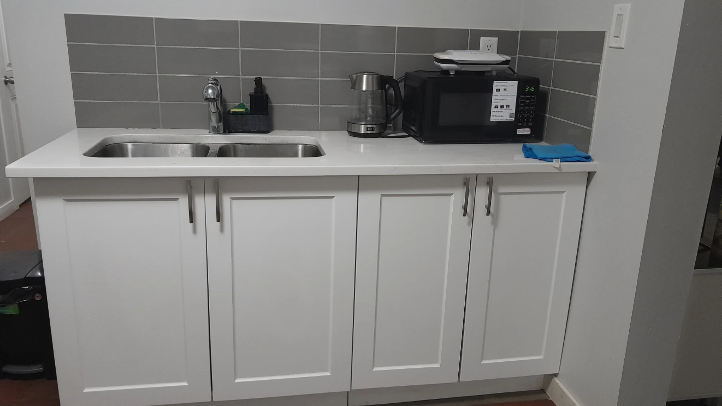 2bd 1 bath house for rent - photo 3