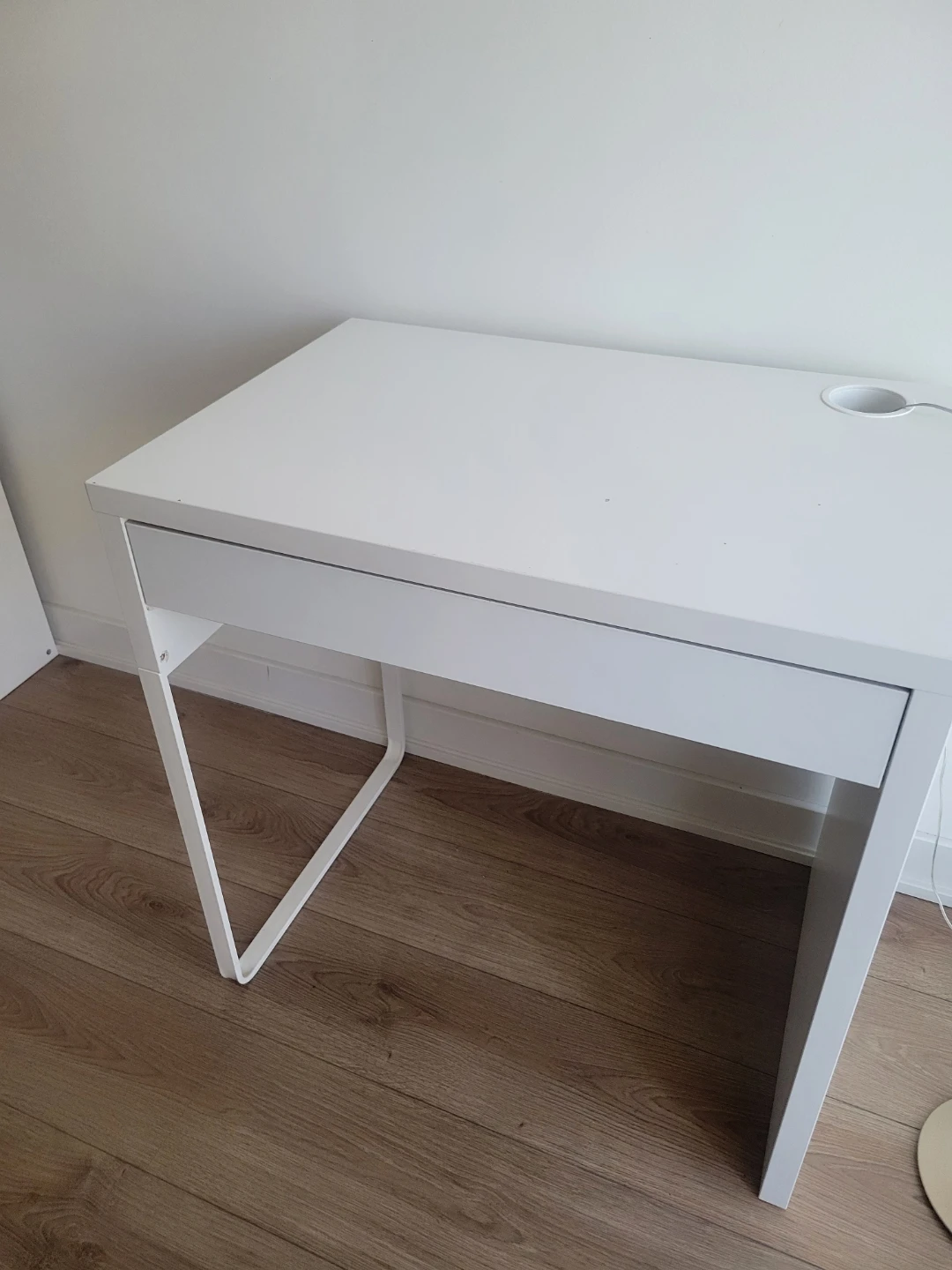 White Ikea Micke Desk with Drawer and Cable management