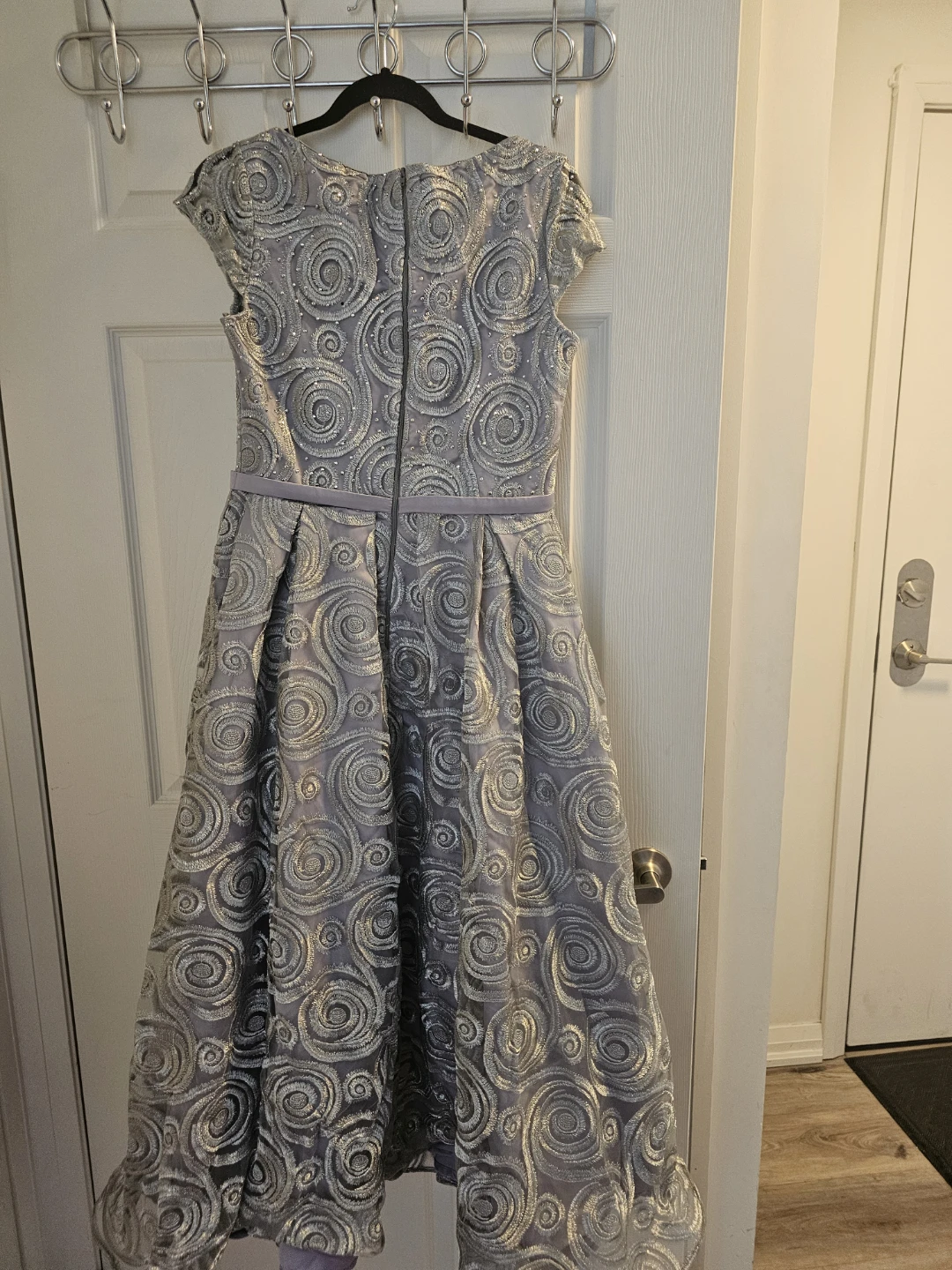 Grey Embroidered Cap Sleeve Formal Dress - photo 4