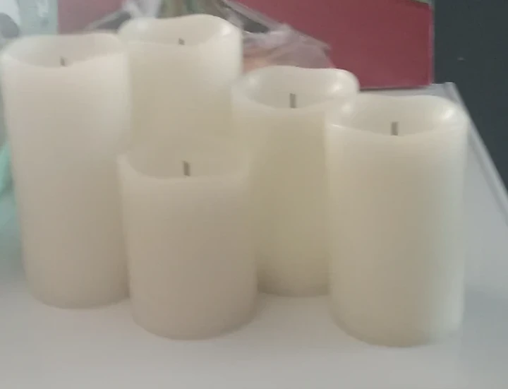 Set of 5 white pillar candles - photo 2
