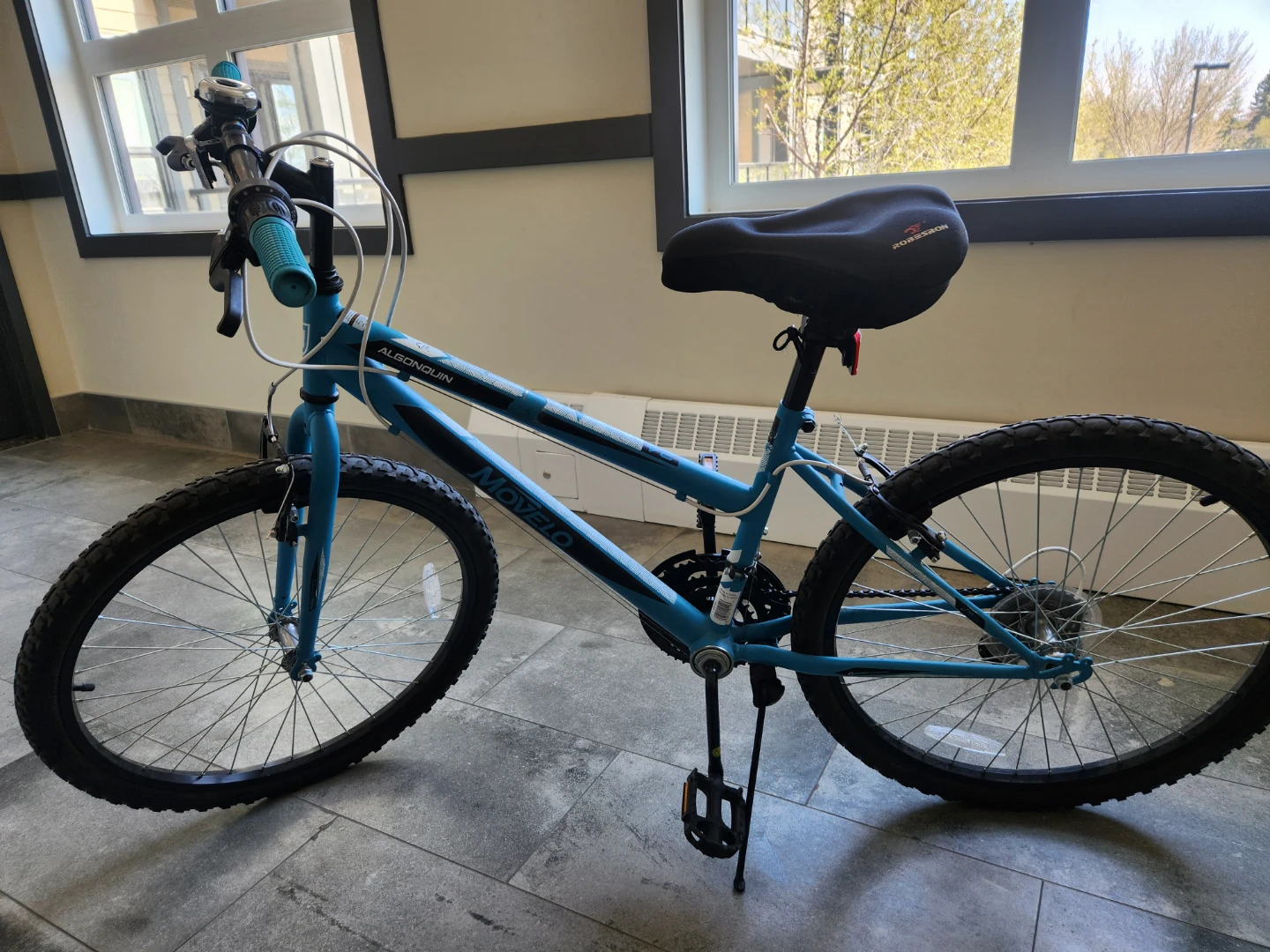 Blue Movelo Mountain Bike - photo 3