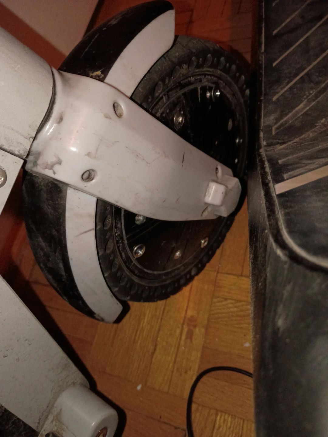 Segway Ninebot MAX G30 Electric Scooter - photo 2