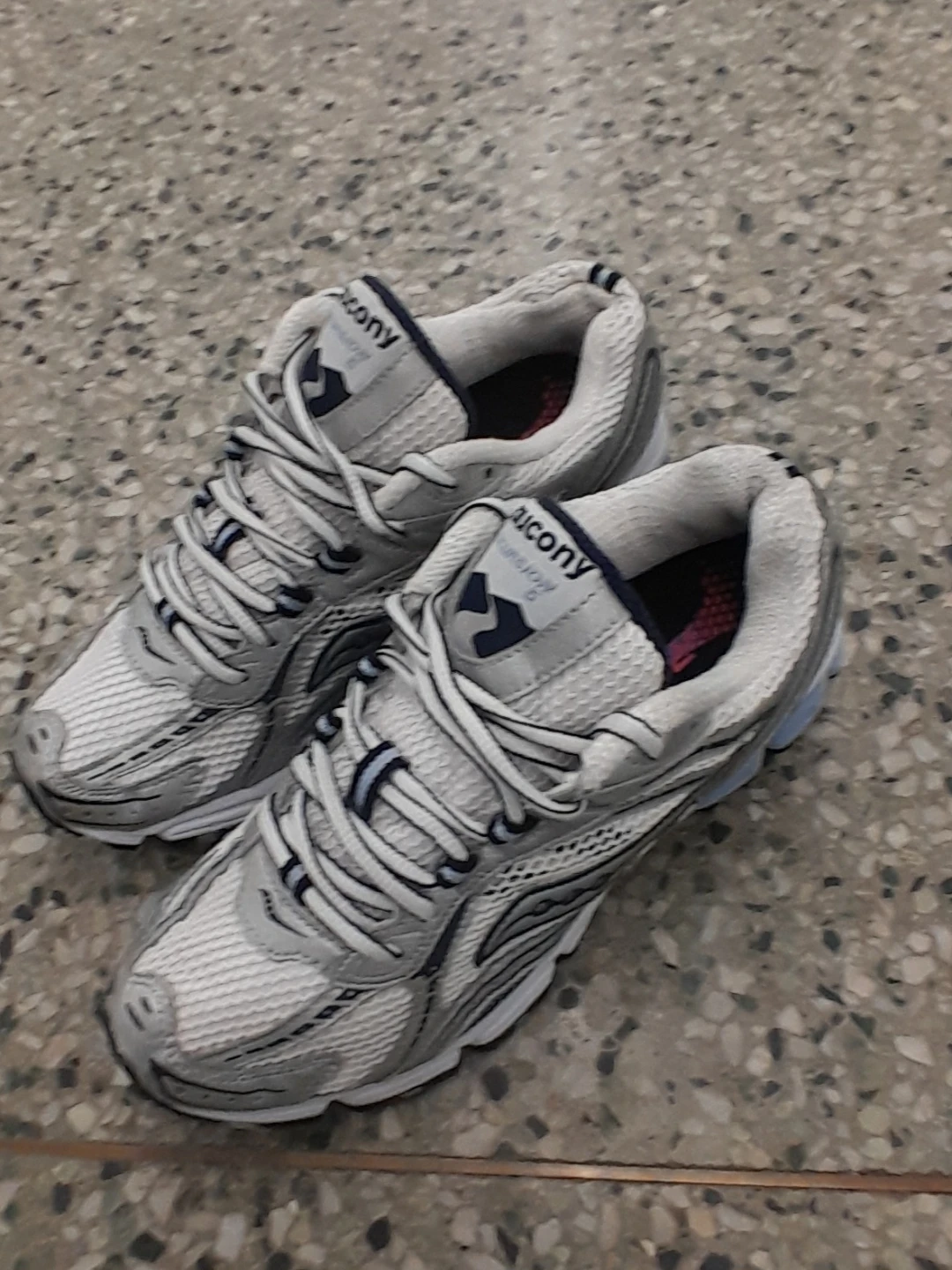 Saucony Running Shoes Women's Size 9 - photo 3