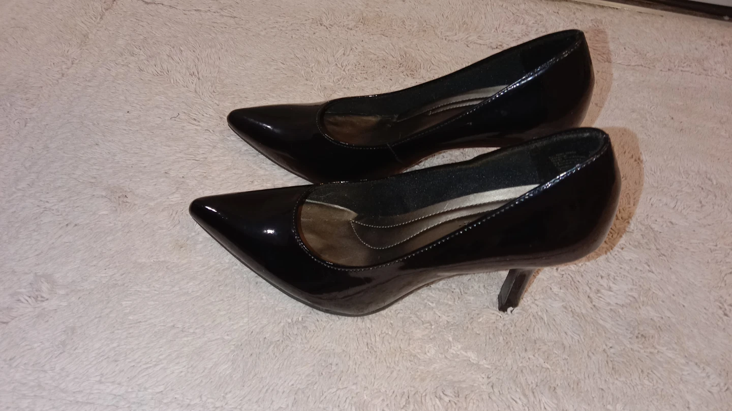 Comfort Plus by Predictions Black Patent Heels Size 5.5