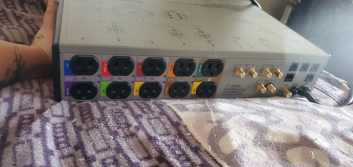 Monster Power HDP 2500 High Definition Powercenter - photo 4