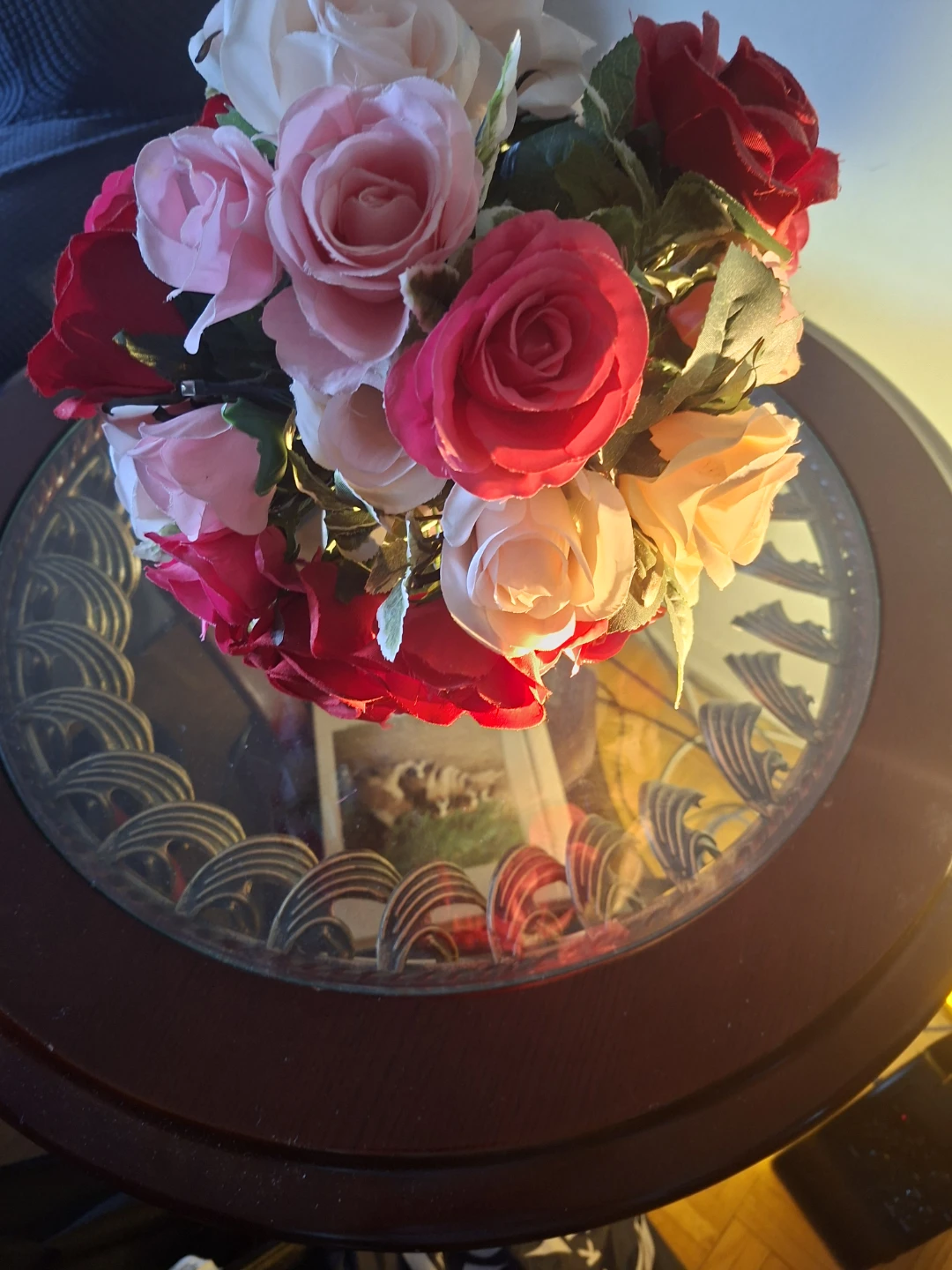 Decorative Table with Faux Roses - photo 2