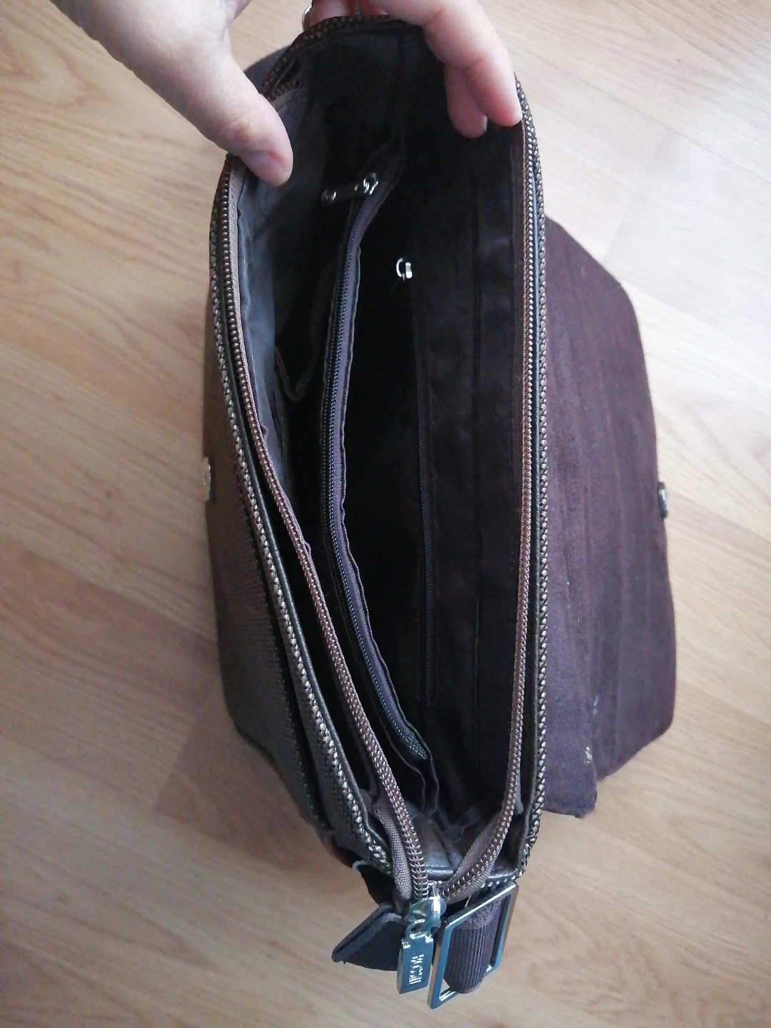 BOSSANI Leather Crossbody Bag - photo 3