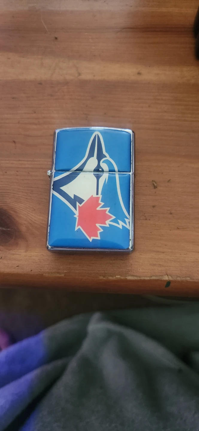 Toronto Blue Jays flip Lighter