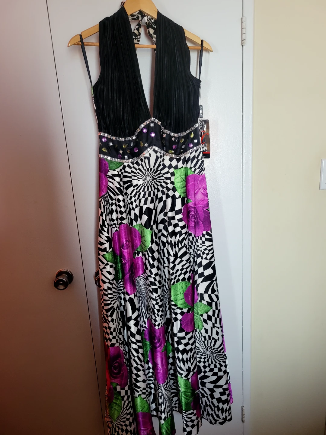 Umit Black & Patterned Evening Gown with Purple Scarf - photo 2