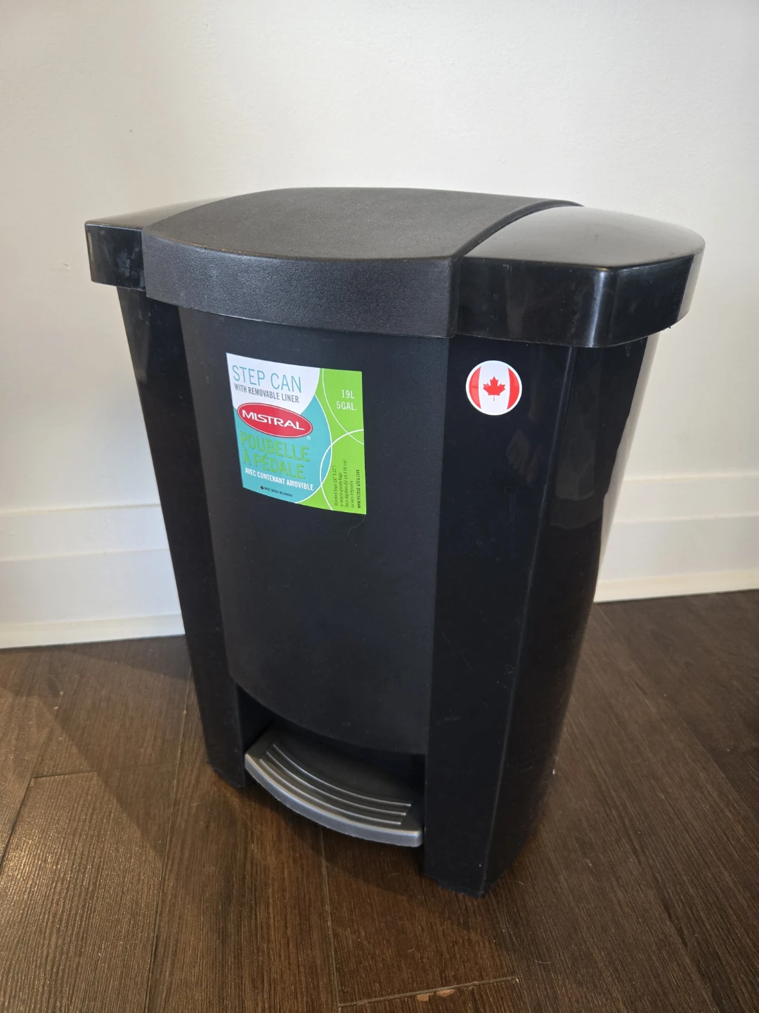 Mistral 1.9L Step Can with Removable Liner
