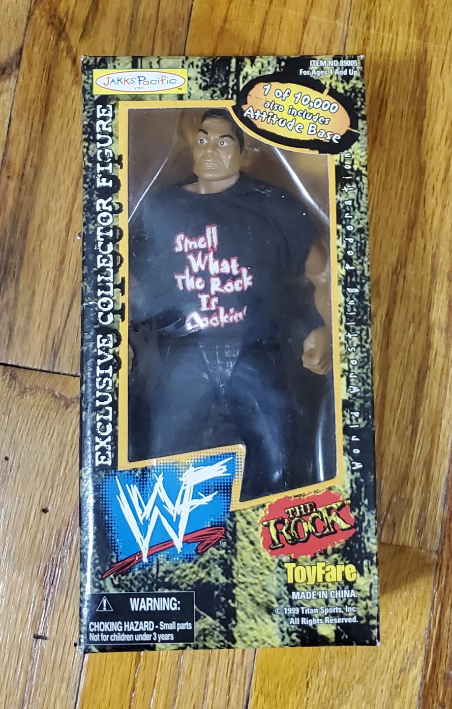 JAKKS Pacific WWF The Rock Exclusive Collector Figure