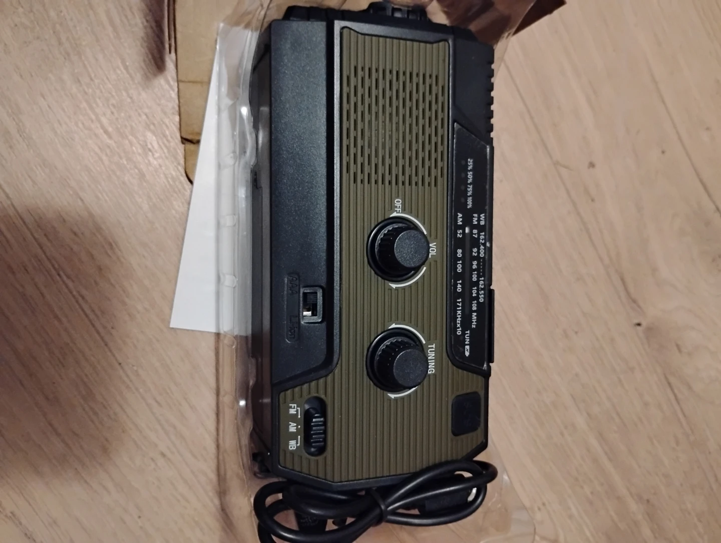 Multi-purpose Crank Radio with Solar Panel and Flashlight - photo 4