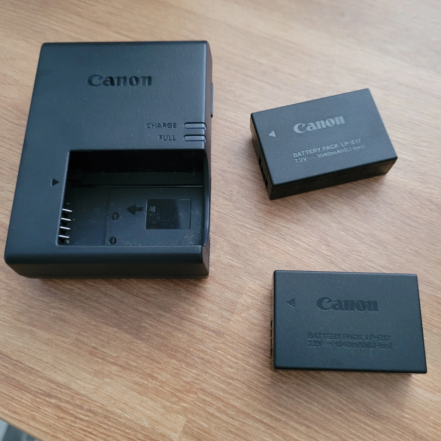 Canon LP-E17 Battery and Charger Bundle