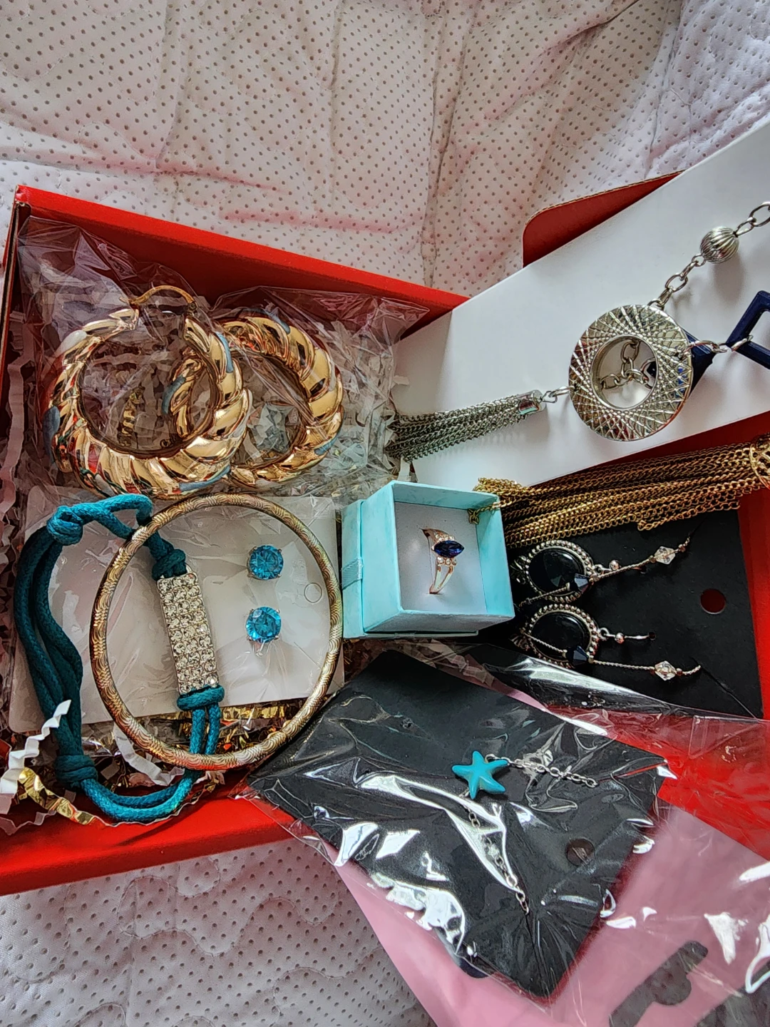 Assorted Fashion Jewelry Bundle - photo 2