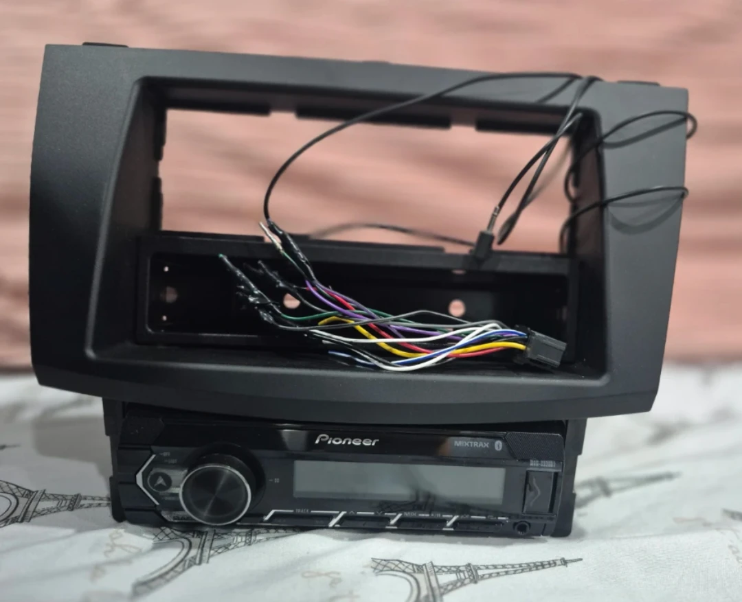 Pioneer MVH-S320BT Car Stereo Receiver - photo 3