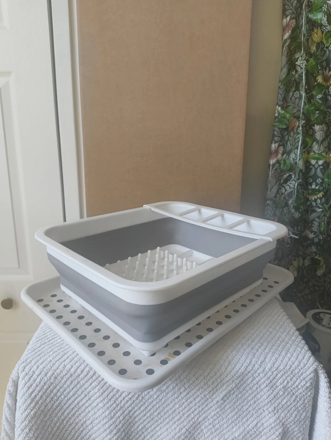Collapsible Dish Drainer with Tray