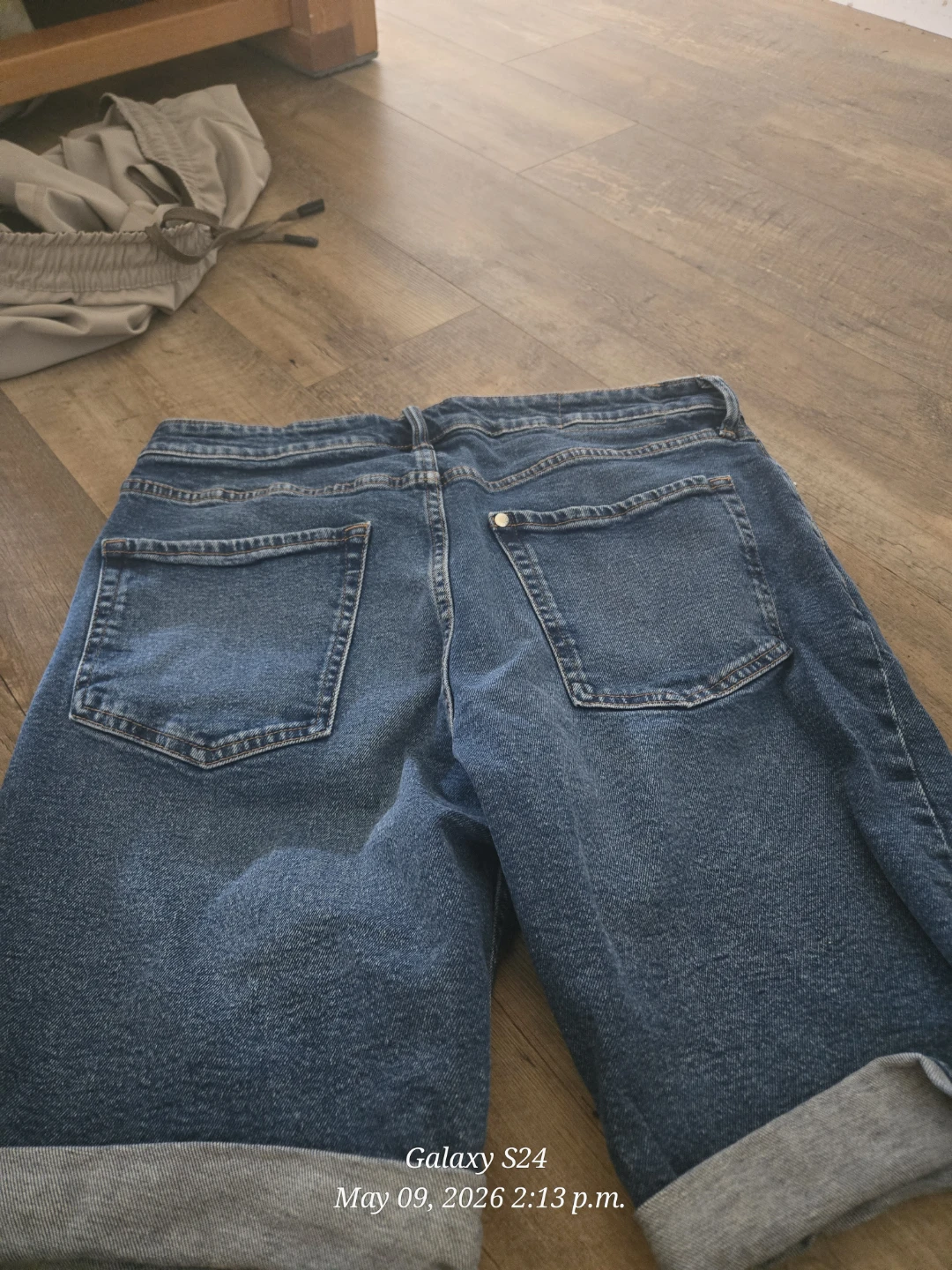 H&M Slim Fit Denim Shorts - photo 3