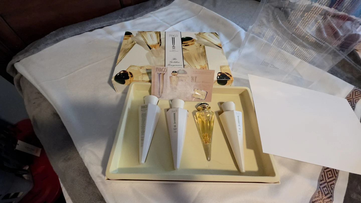 JIVAGO 24K Golden Fragrance Perfume & Body Lotion Set for Women - photo 2