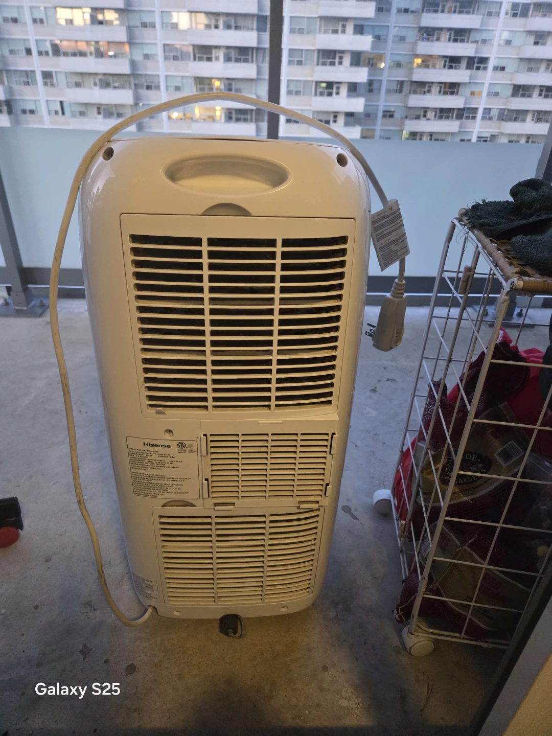 Hisense Portable Air Conditioner - photo 2