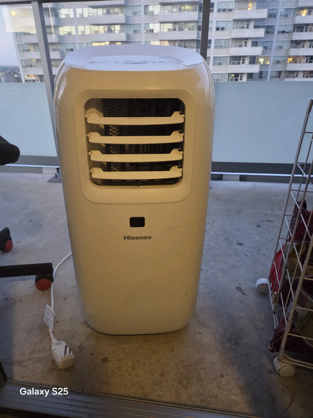 Hisense Portable Air Conditioner - photo 4