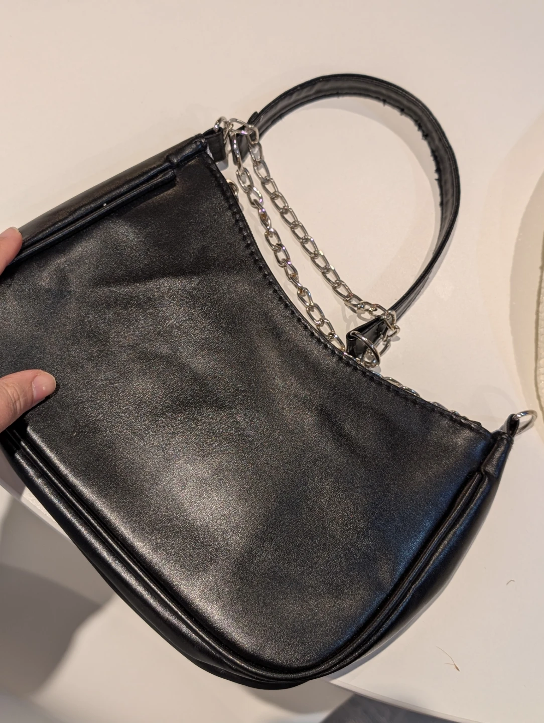Small Black pirse with chain strap - photo 2