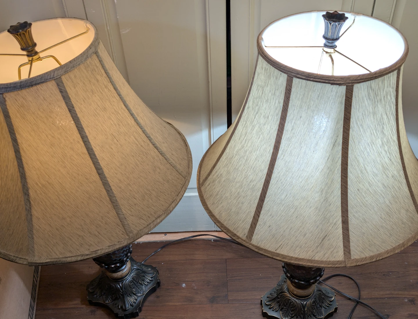 BEAUTIFUL Set of 2 Table Lamps and 1 Floor Lamp - photo 3