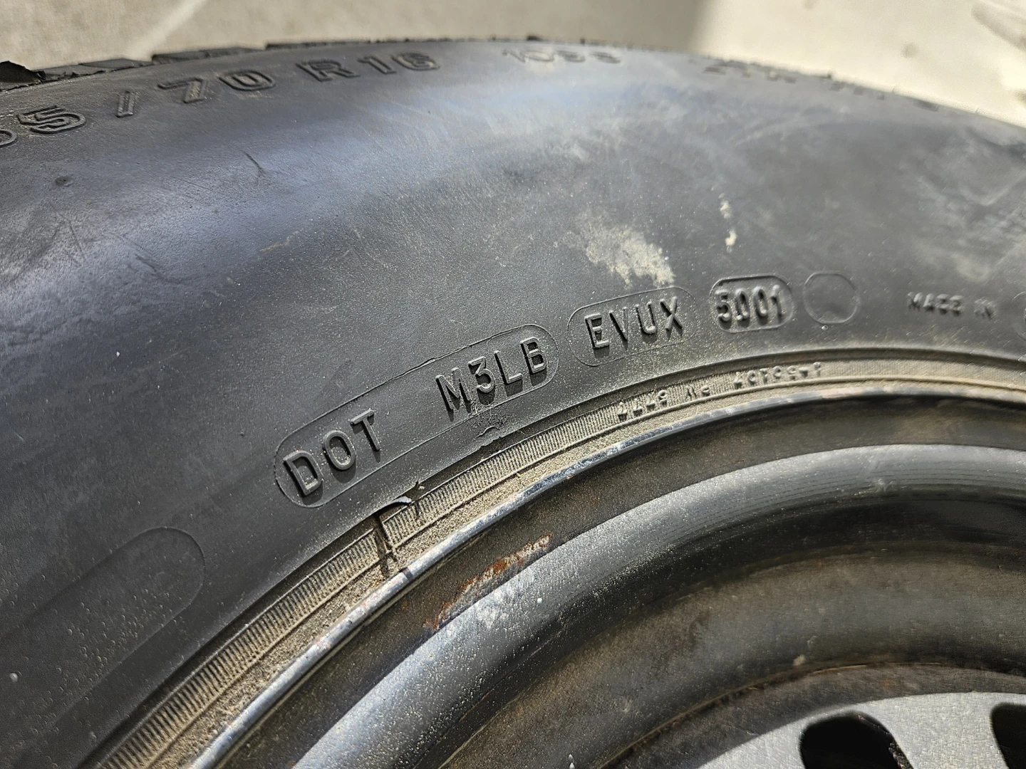 New Michelin LTX M/S Tire on original Ford Steel Rim 70R16 New - photo 5