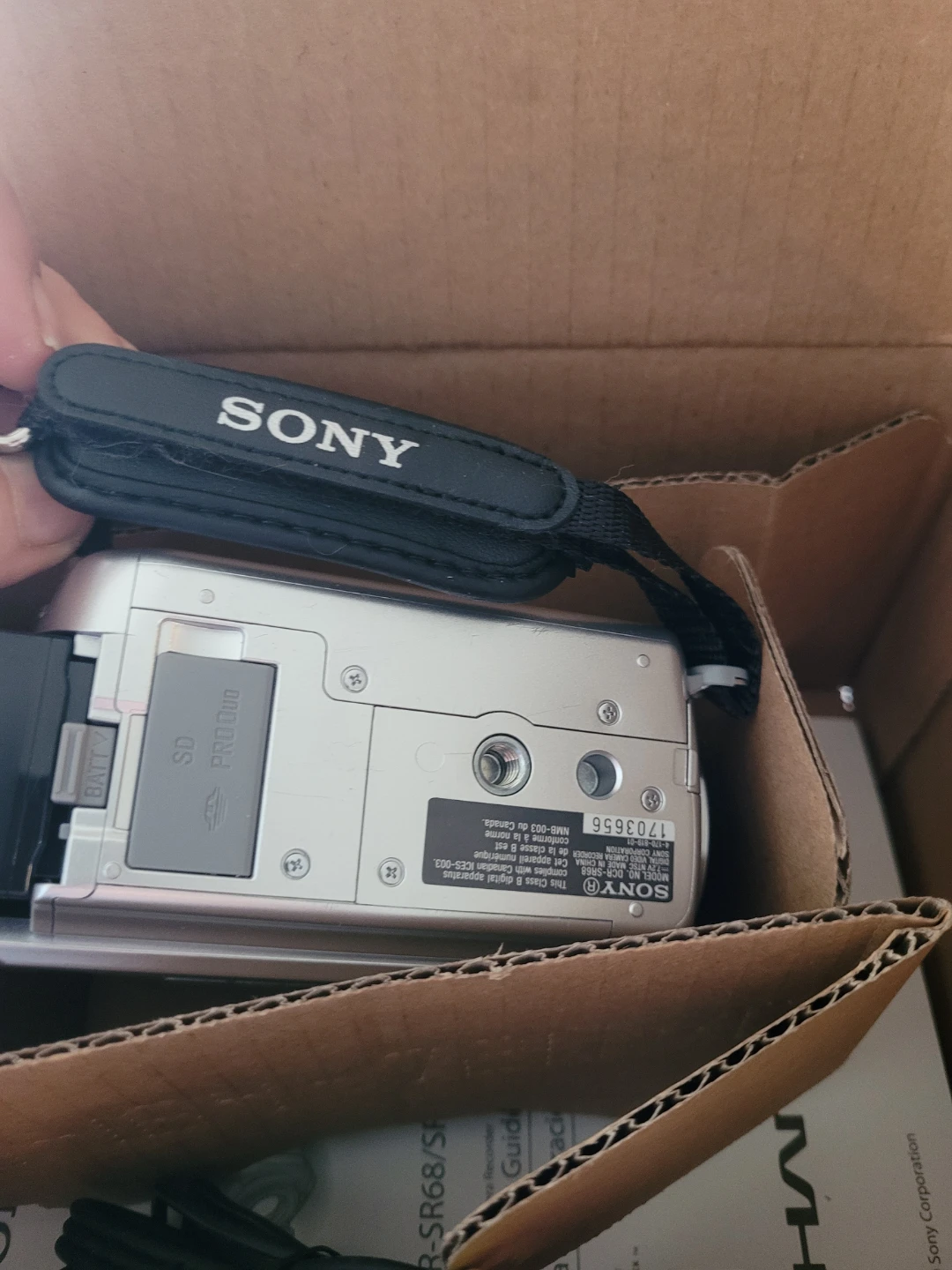 Sony Handycam DCR-SR68 Camcorder