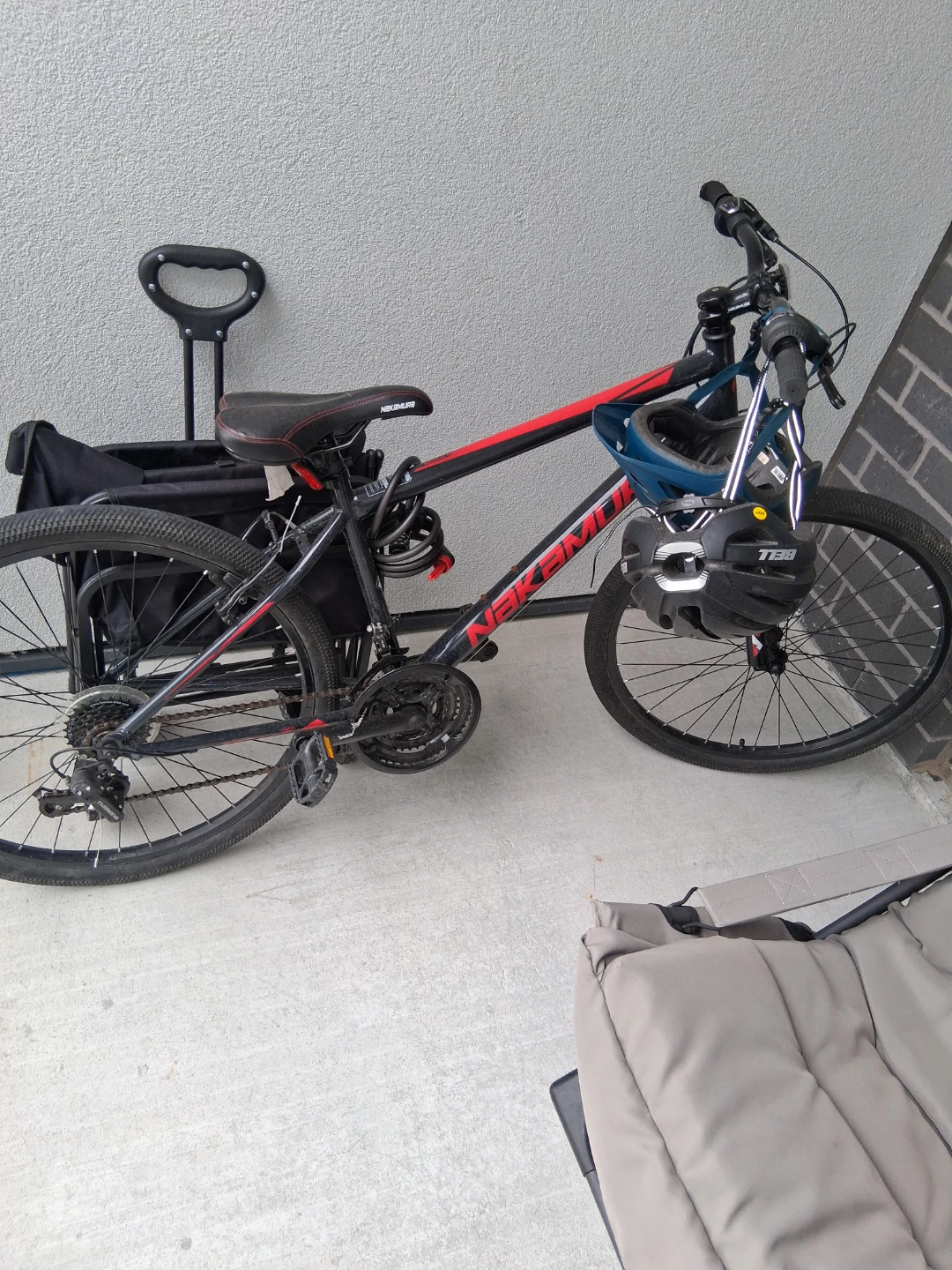 Nakeman Hybrid Bicycle