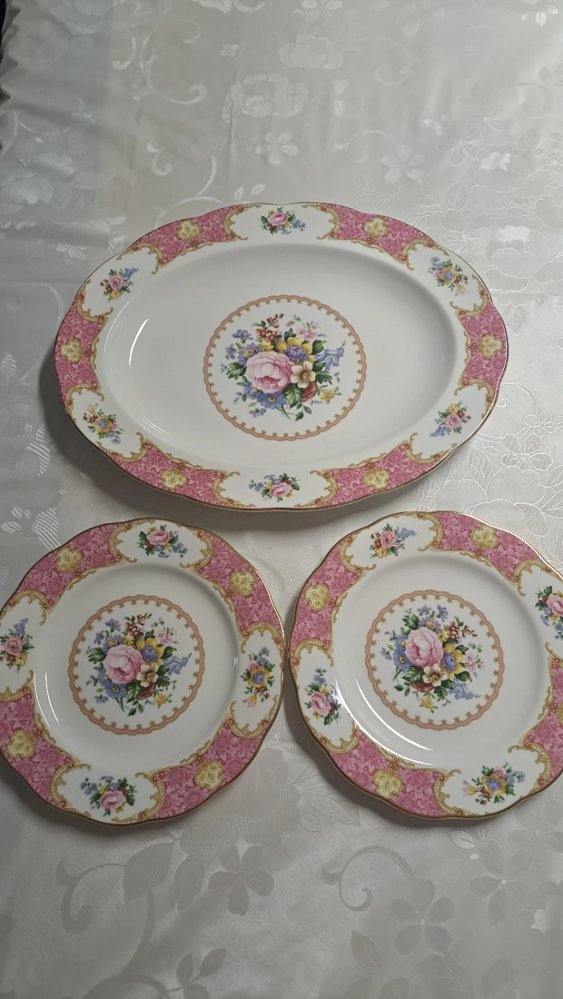 New Royal Albert Lady Carlyle Oval Platter&2 plates