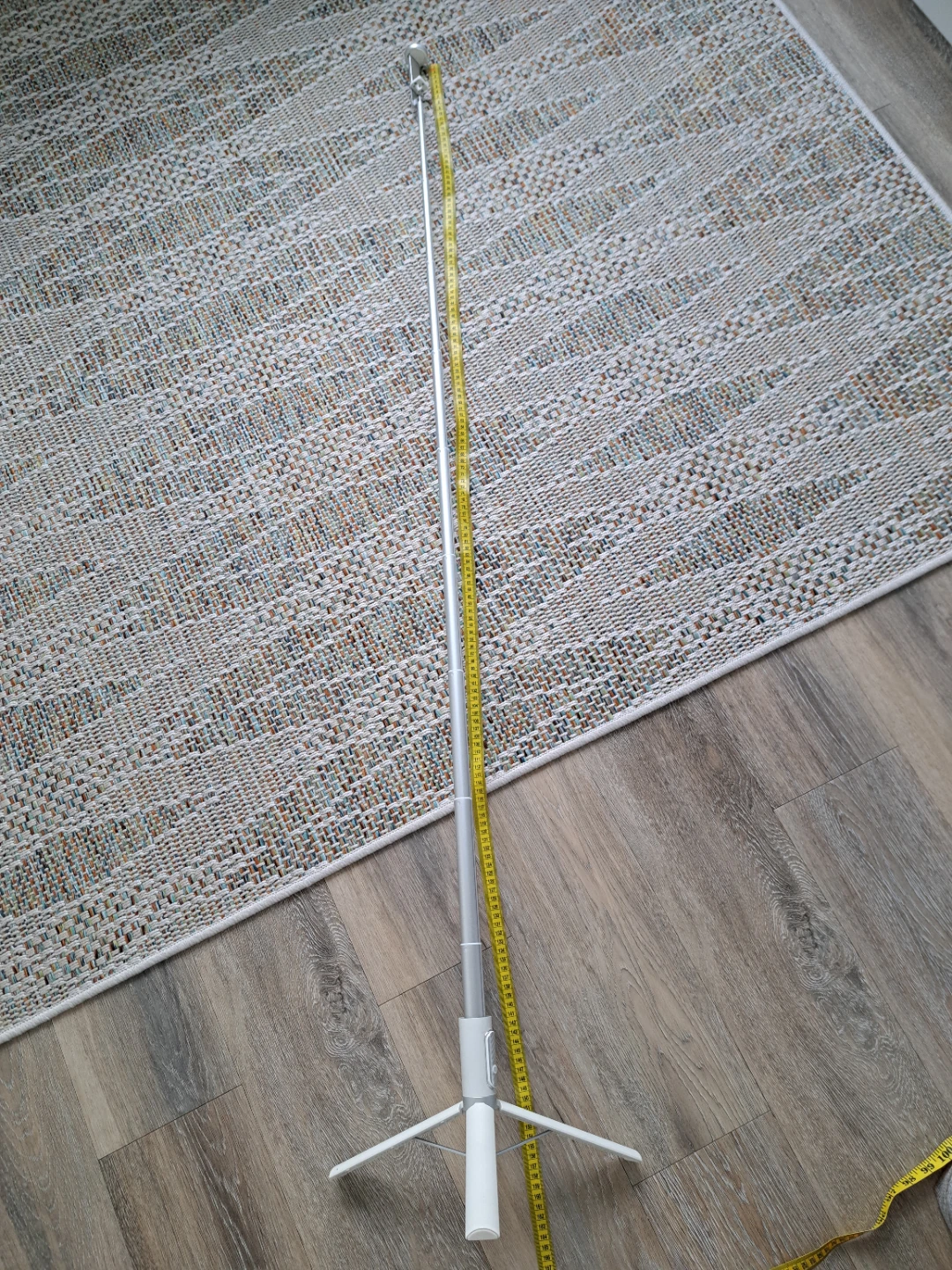 White Selfie Stick Tripod - photo 5