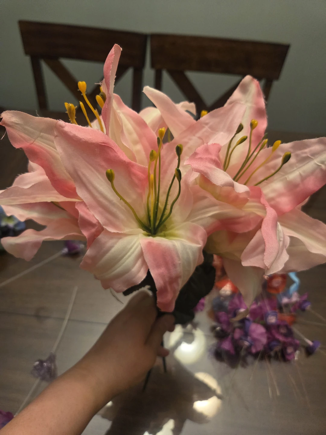 Assorted artificial flowers and heart decorations - photo 5