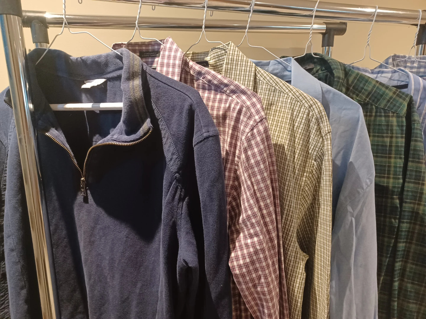 6 brand name men's shirts &1 sweater