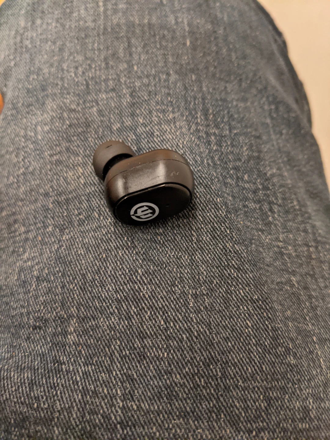 Black audio wicked Wireless left Earbud 🎧