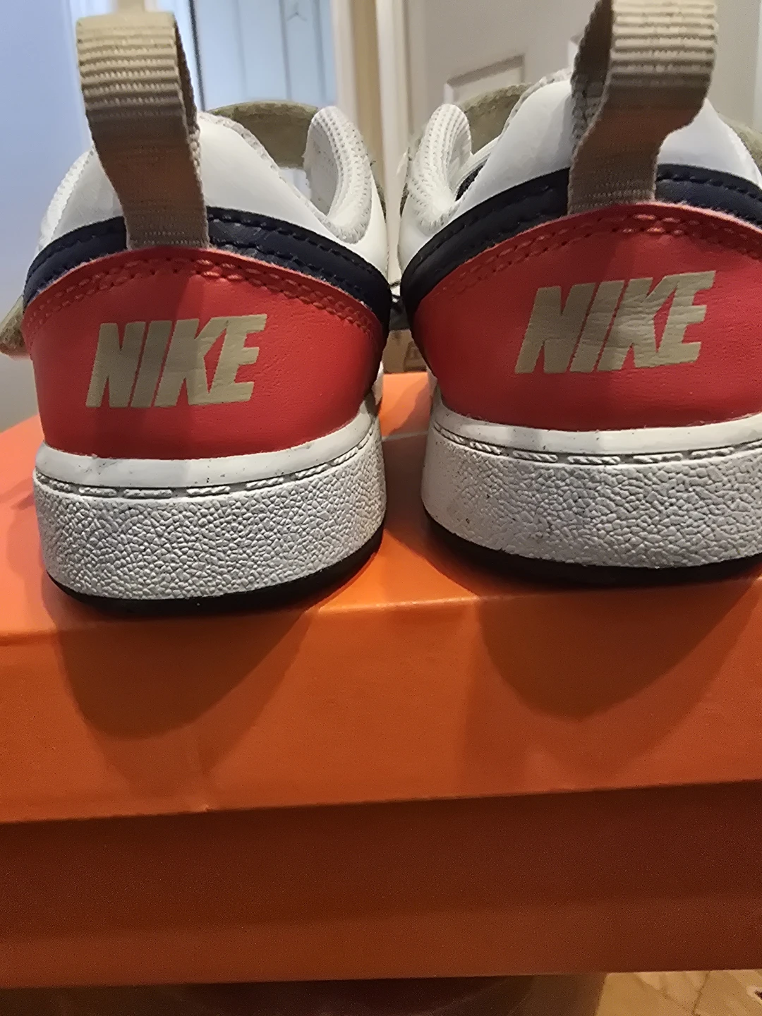 Boys Nike shoes size 10c - photo 3