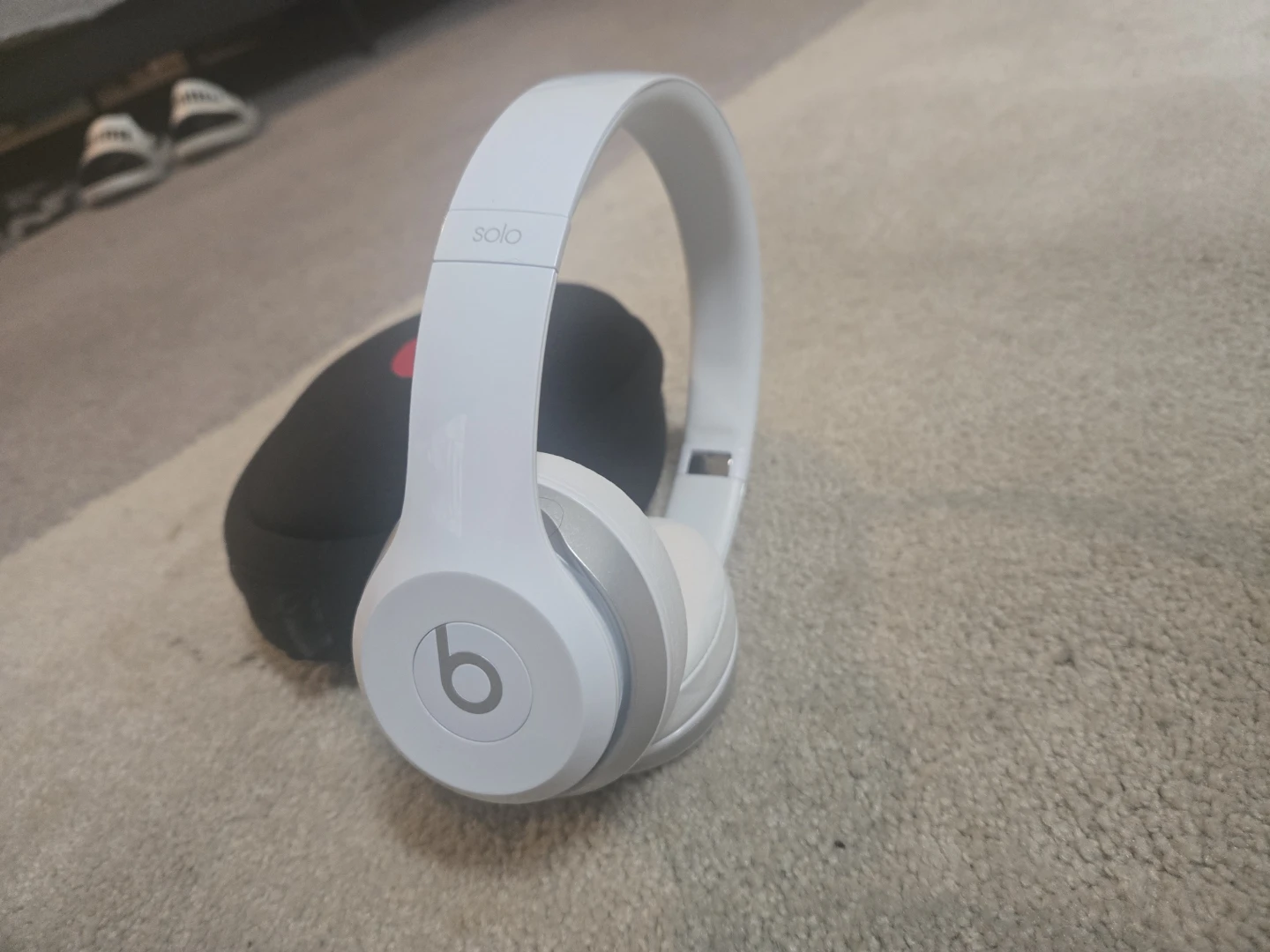 Beats Solo 3 Wireless On-Ear Headphones - White - photo 4