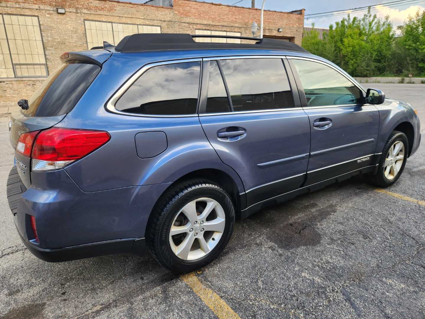 2017 Subaru Outback 3.6R Limited - photo 5