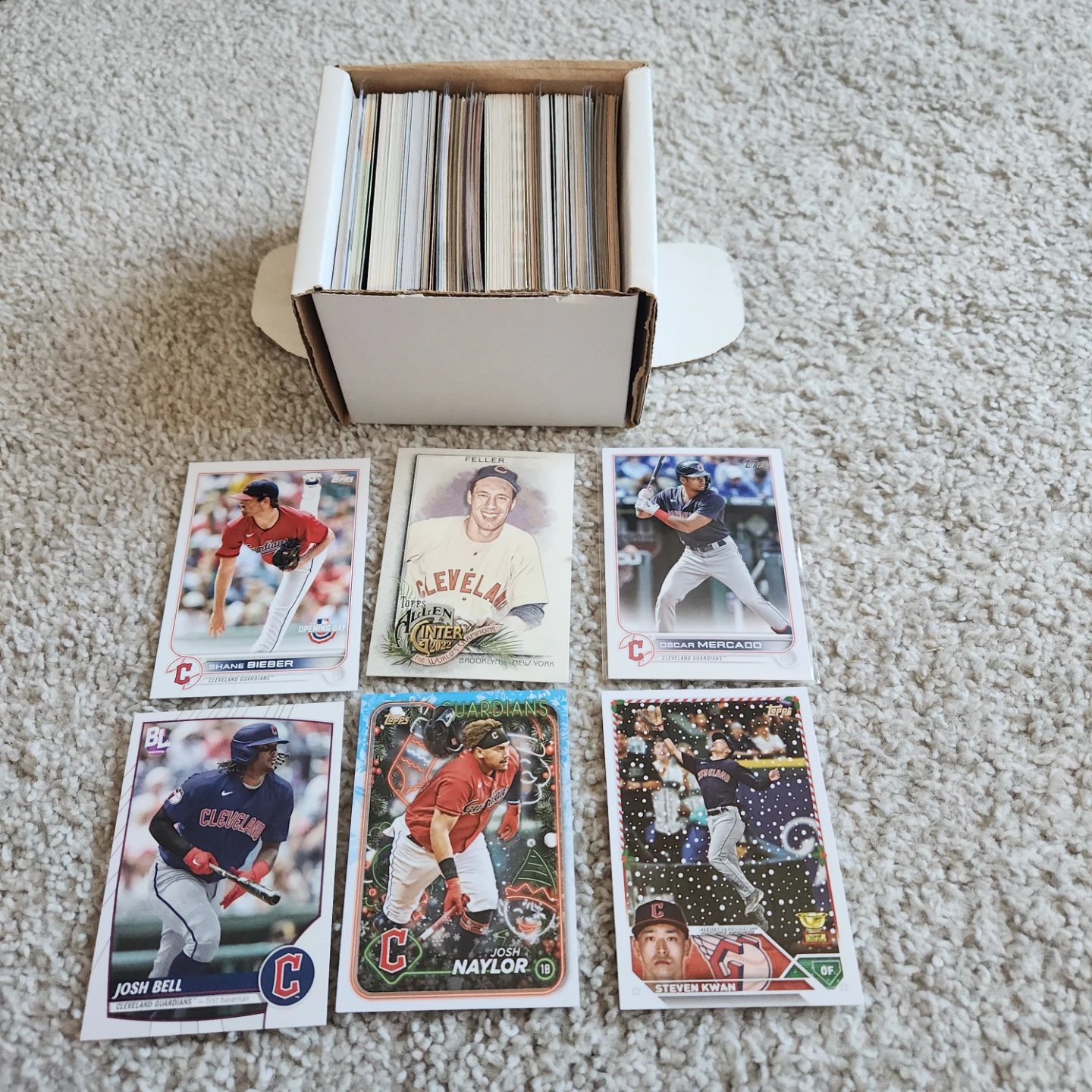 Cleveland Indians, 100 Baseball Cards Team lot